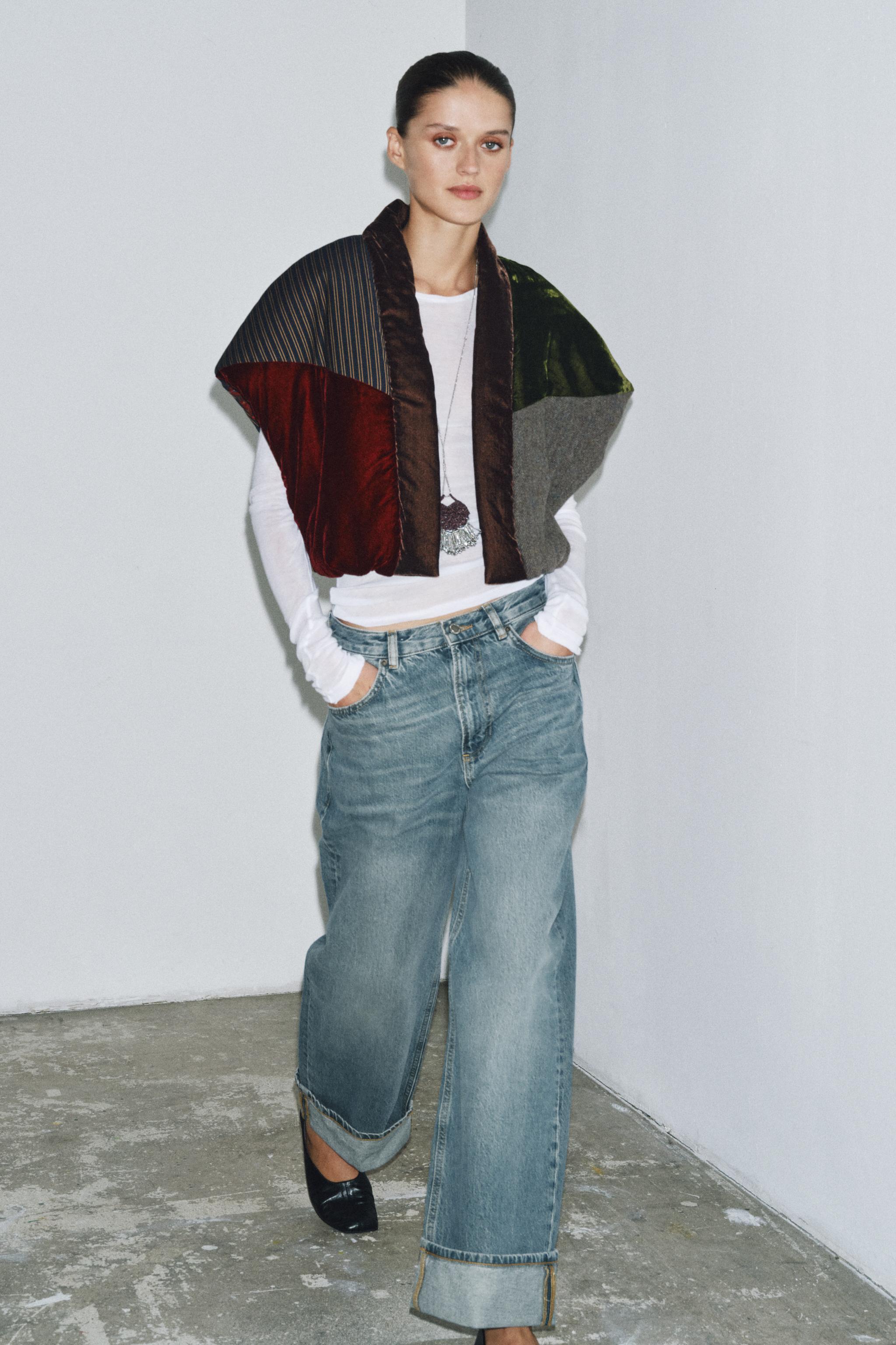 CONTRASTING VELVET PUFFER VEST